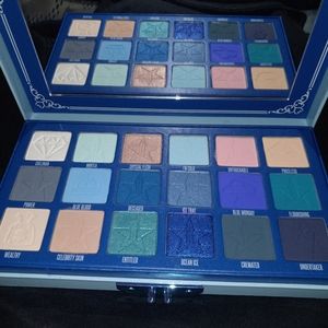 Jeffrey Star Blue Blood eyeshadow pallet